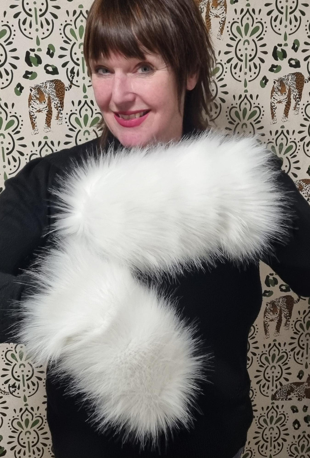 Gorgeous Fluffy Mittens in Luxury White Faux Fur