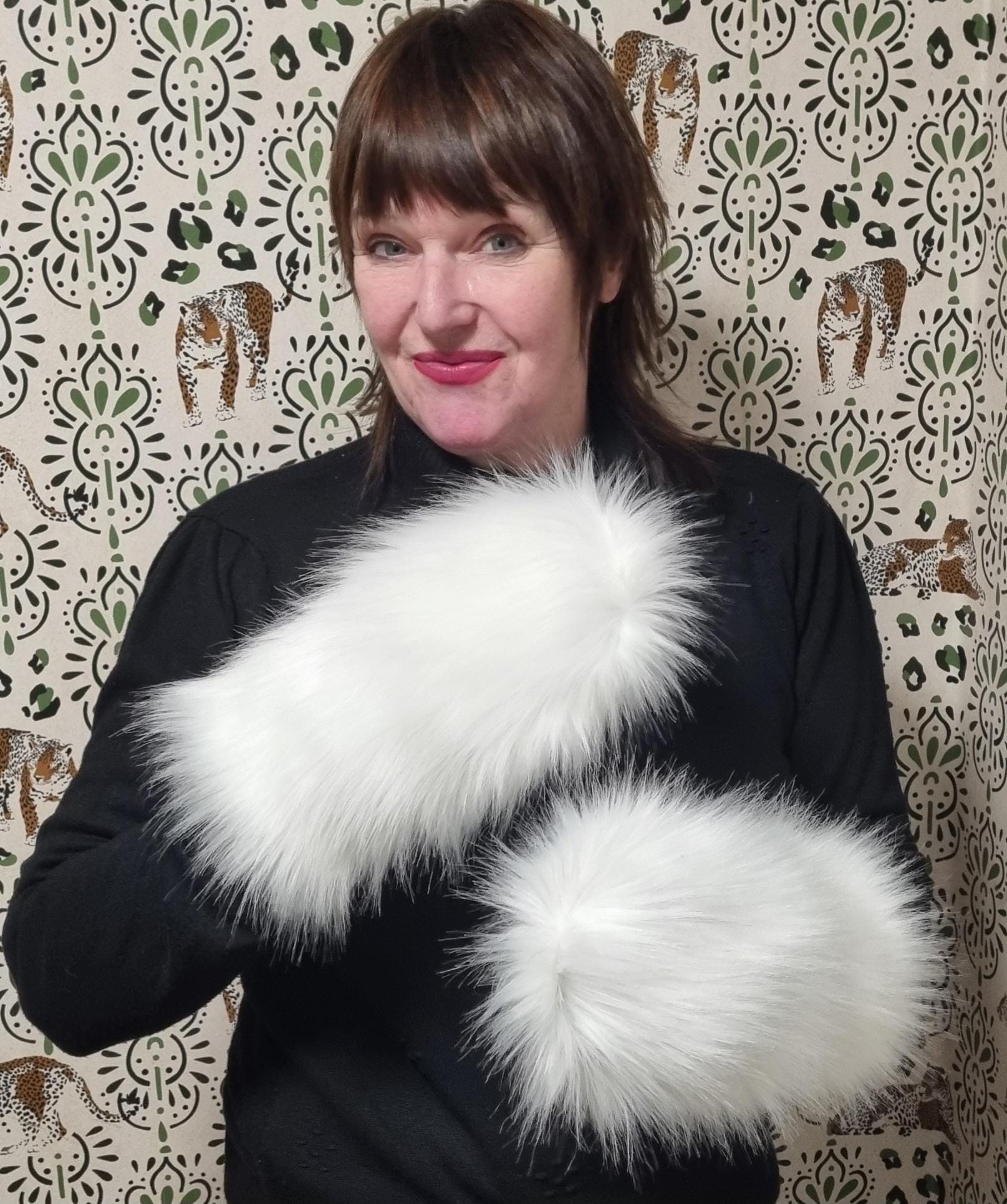 Gorgeous Fluffy Mittens in Luxury White Faux Fur