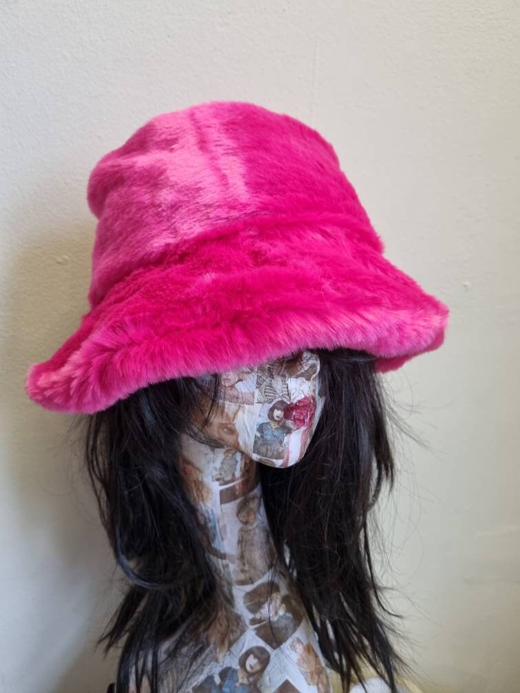 Shocking Pink Faux Fur Bucket Hat-Festival Hat-Floppy Hat-Fur Hat-Fake Fur Hat-Rave Hat-Pink Fur Hat- Fuzzy Bucket Hat- Pink Bucket Hat