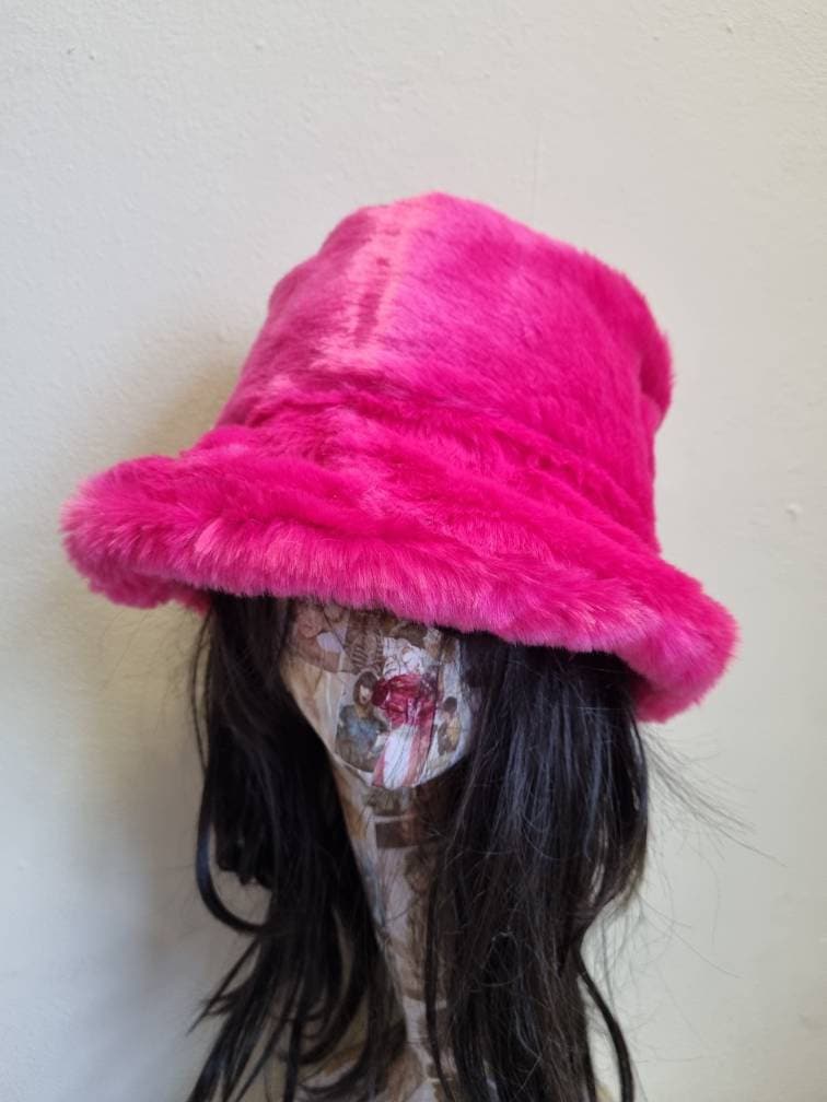 Shocking Pink Faux Fur Bucket Hat-Festival Hat-Floppy Hat-Fur Hat-Fake Fur Hat-Rave Hat-Pink Fur Hat- Fuzzy Bucket Hat- Pink Bucket Hat