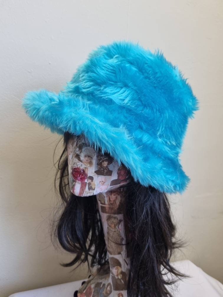 Turquoise Blue Faux Fur Bucket Hat-Festival Hat-Floppy Hat-Fur Hat-Fake Fur Hat-Rave Hat-Fur Hat- Blue Fur Hat- Furry Bucket Hat