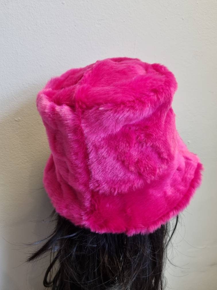 Shocking Pink Faux Fur Bucket Hat-Festival Hat-Floppy Hat-Fur Hat-Fake Fur Hat-Rave Hat-Pink Fur Hat- Fuzzy Bucket Hat- Pink Bucket Hat